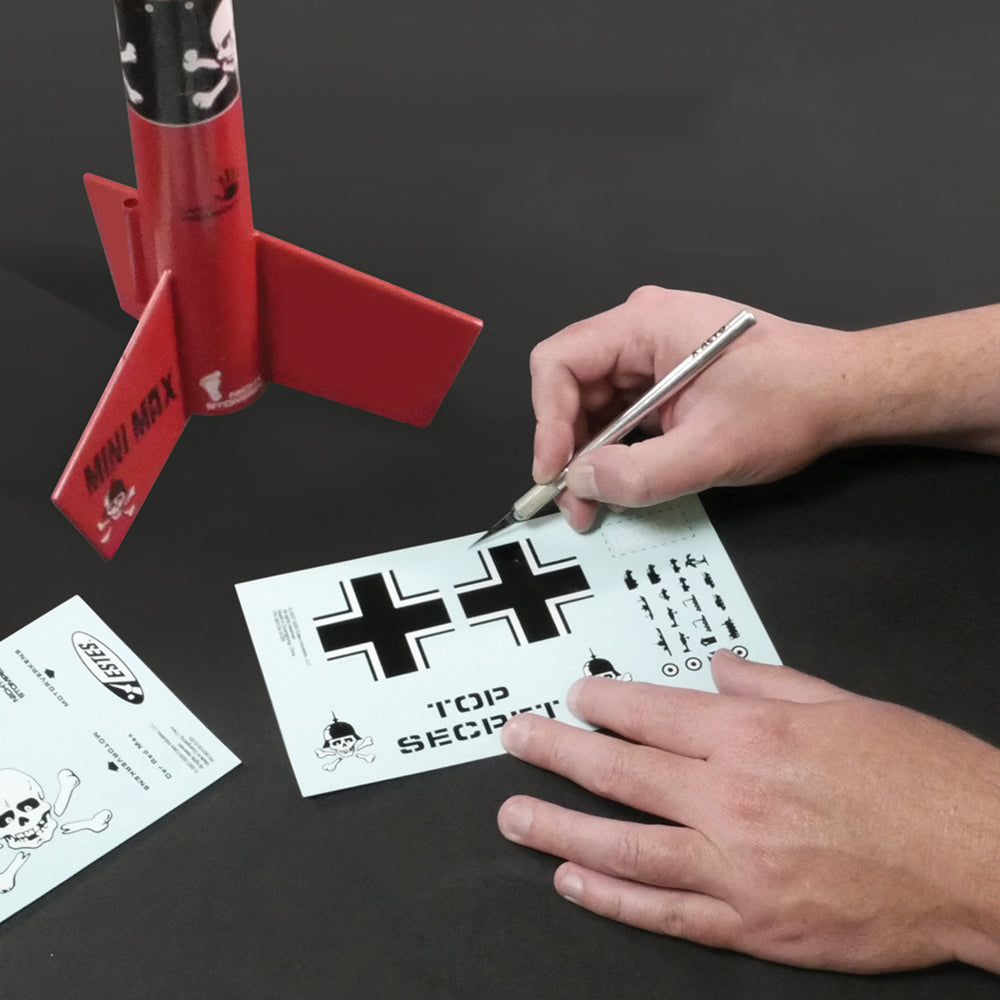 Estes Der Red Max Rocket Kit (Skill Level 1)