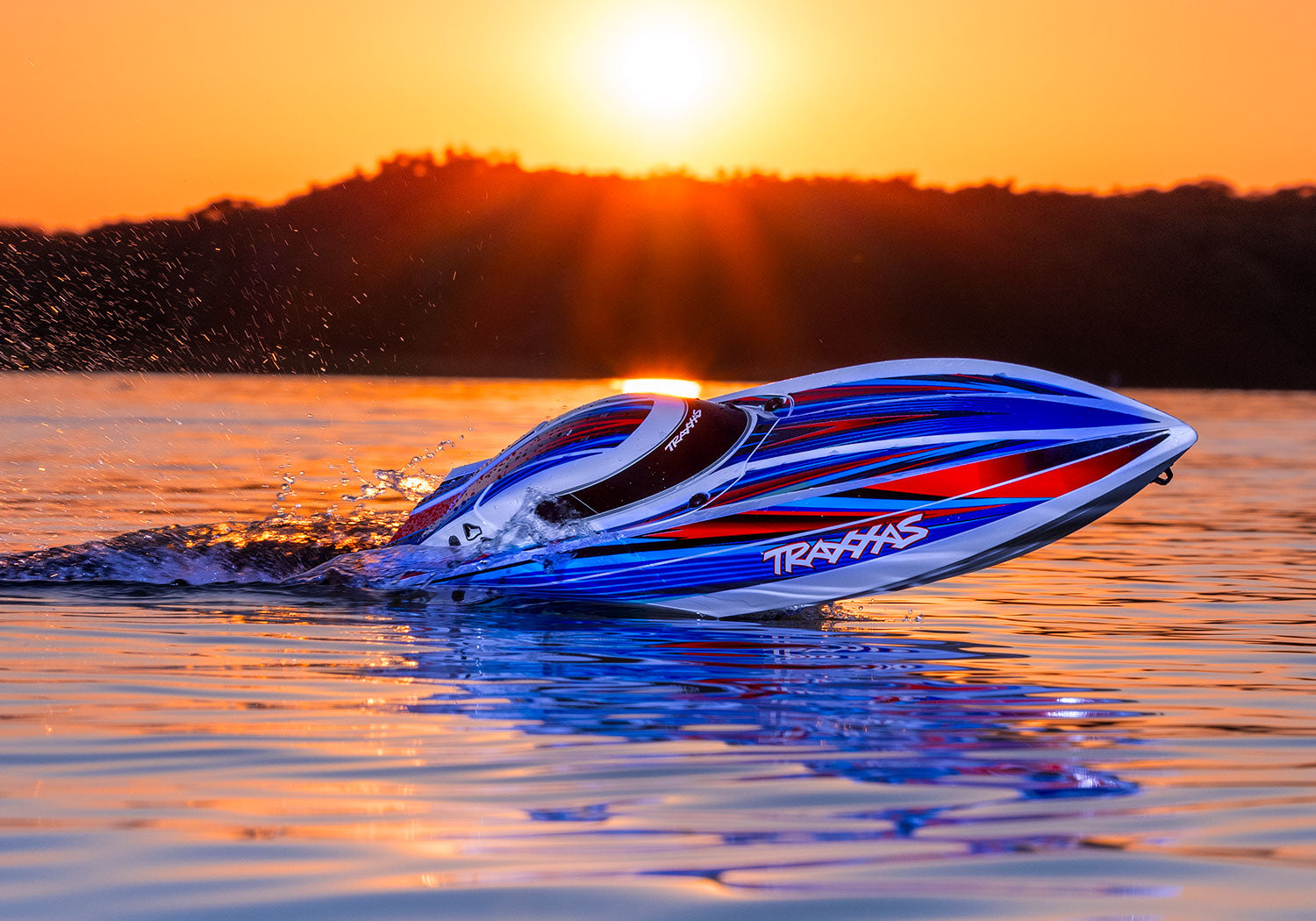 Traxxas Disruptor®: High Performance Race Boat With Tq™ 2.4Ghz Radio System (Orange)