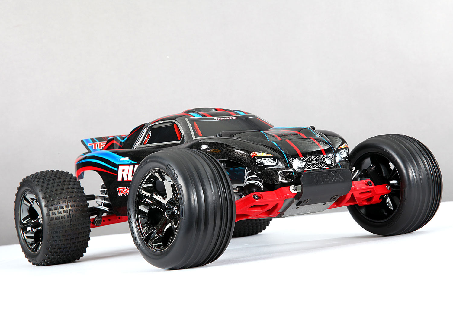 Traxxas HD Front Suspension Arm Set (Red)