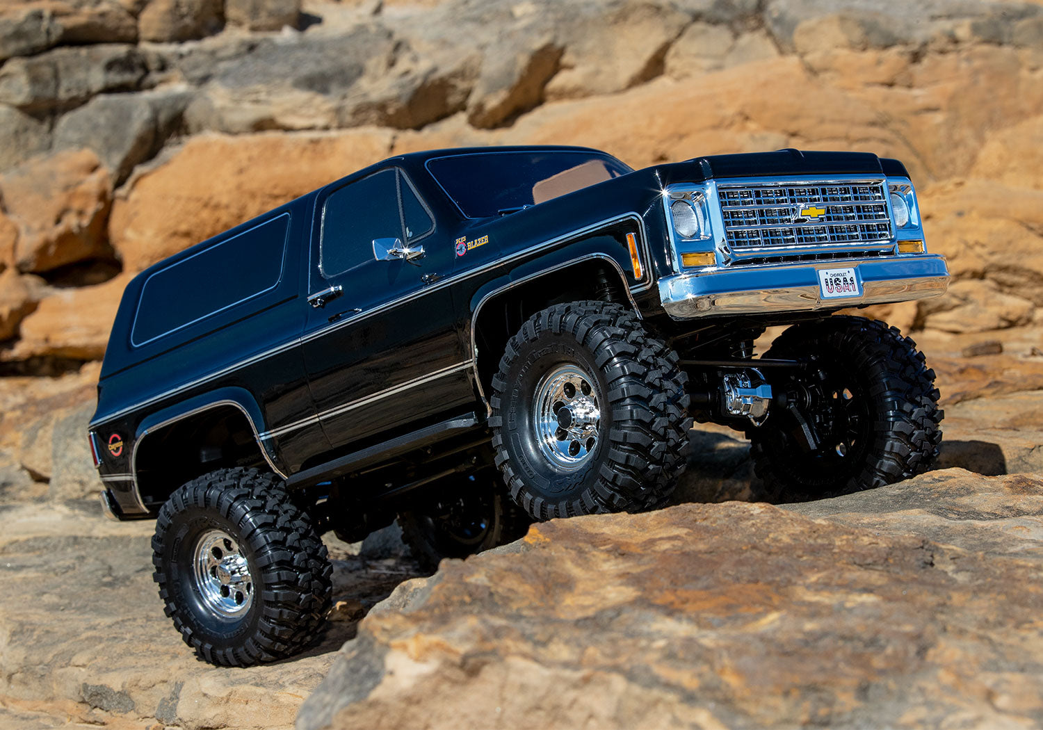 Traxxas TRX-4® 1/10 Trail Crawler Truck w/1979 Chevy Blazer Clipless Body (Black) w/TQi 2.4GHz Radio