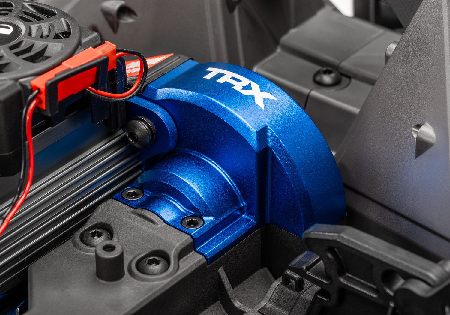 Traxxas Maxx Ultimate 4S 4WD Brushless RTR Monster Truck (Blue ) w/TQi 2.4GHz Radio & TSM (Copy)