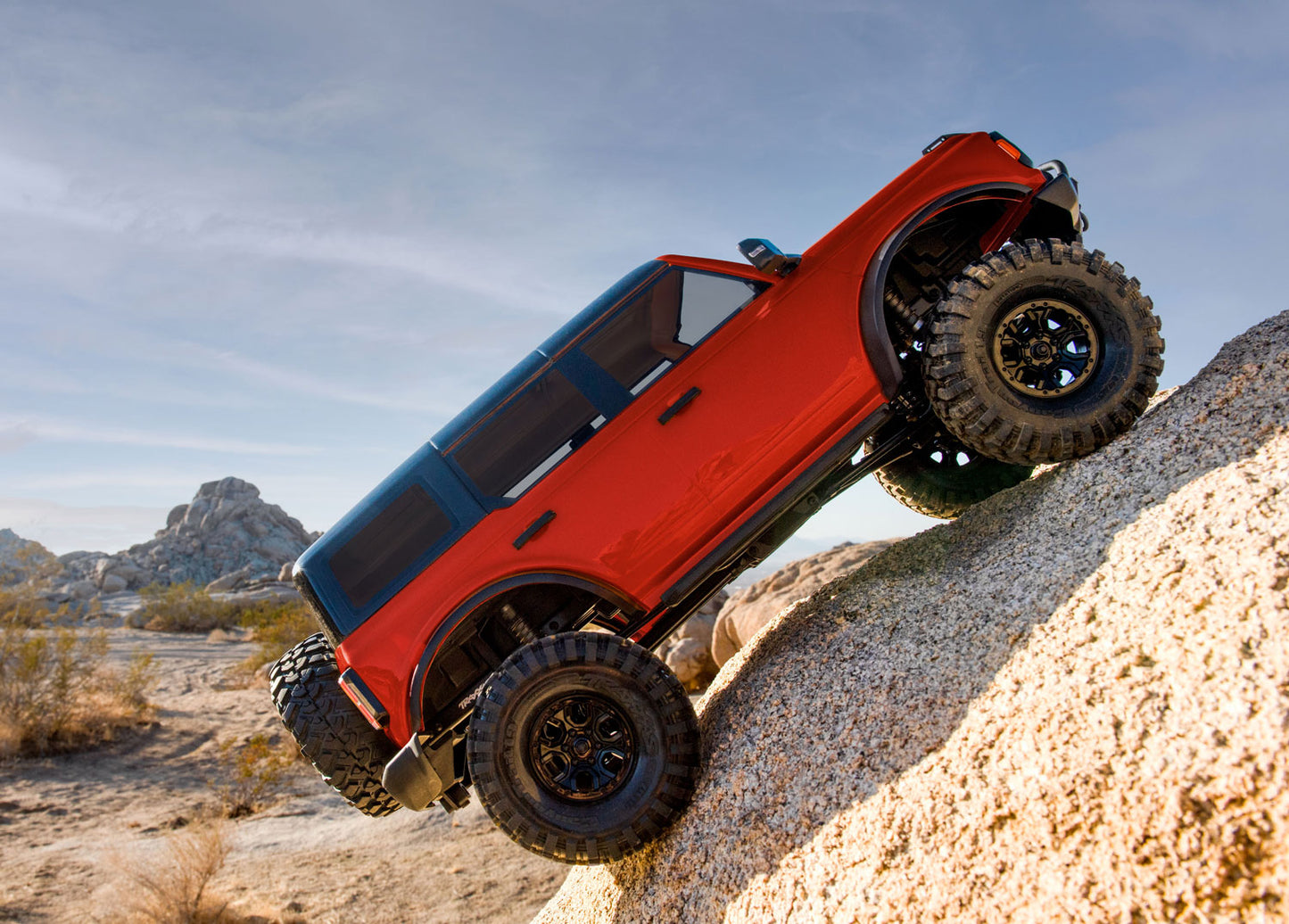 Traxxas TRX-4 1/10 Trail Crawler Truck w/2021 Ford Bronco Body (Silver) & TQi 2.4GHz Radio