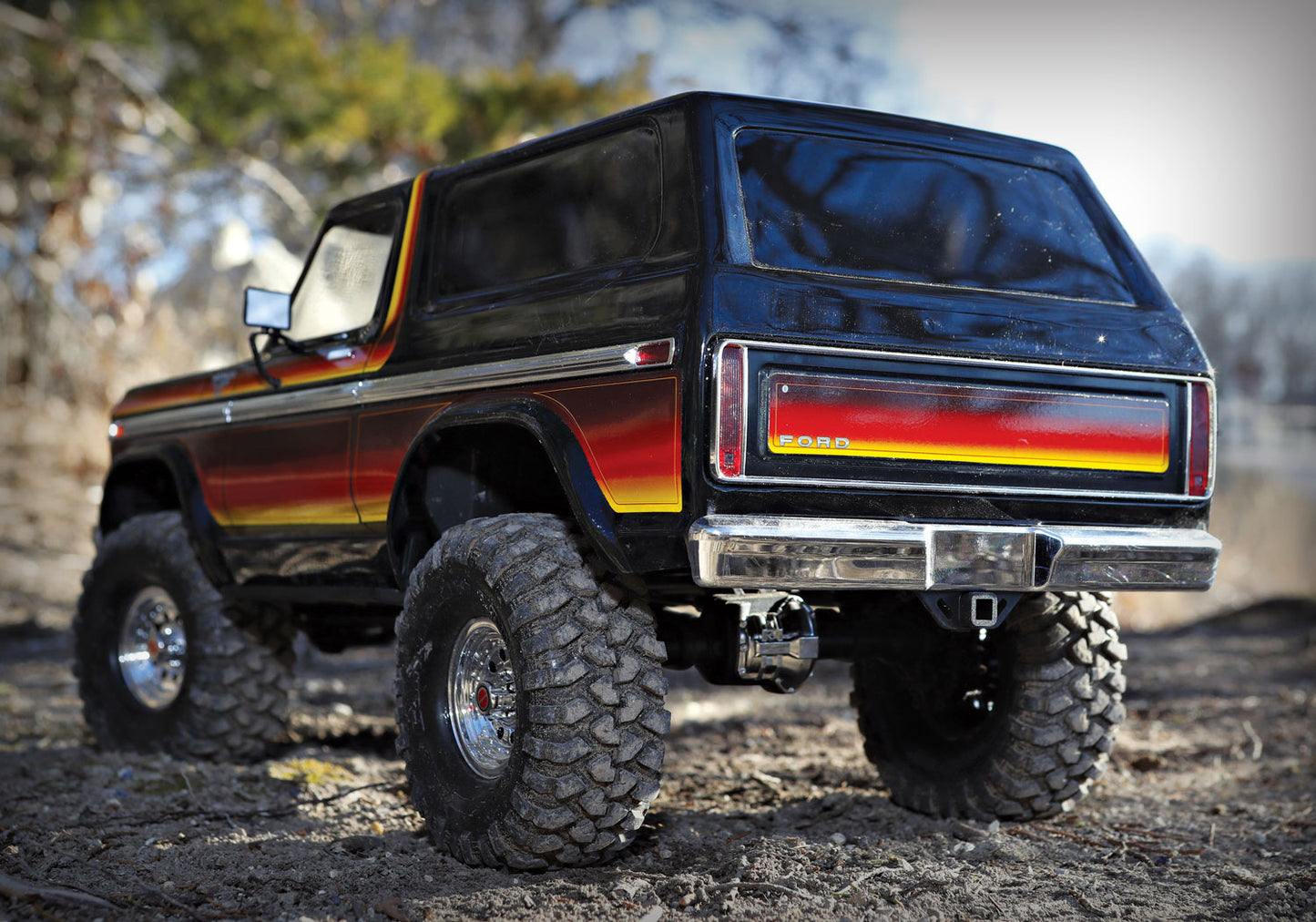 Traxxas TRX-4® 1/10 Trail Crawler Truck w/1979 Bronco Clipless Body (Sunset) w/TQi™ 2.4GHz Radio